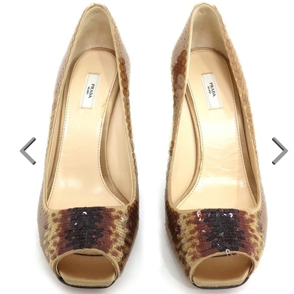 Vintage ⭐️ Gold ⭐️ Sequin Prada heels - Picture 7 of 13